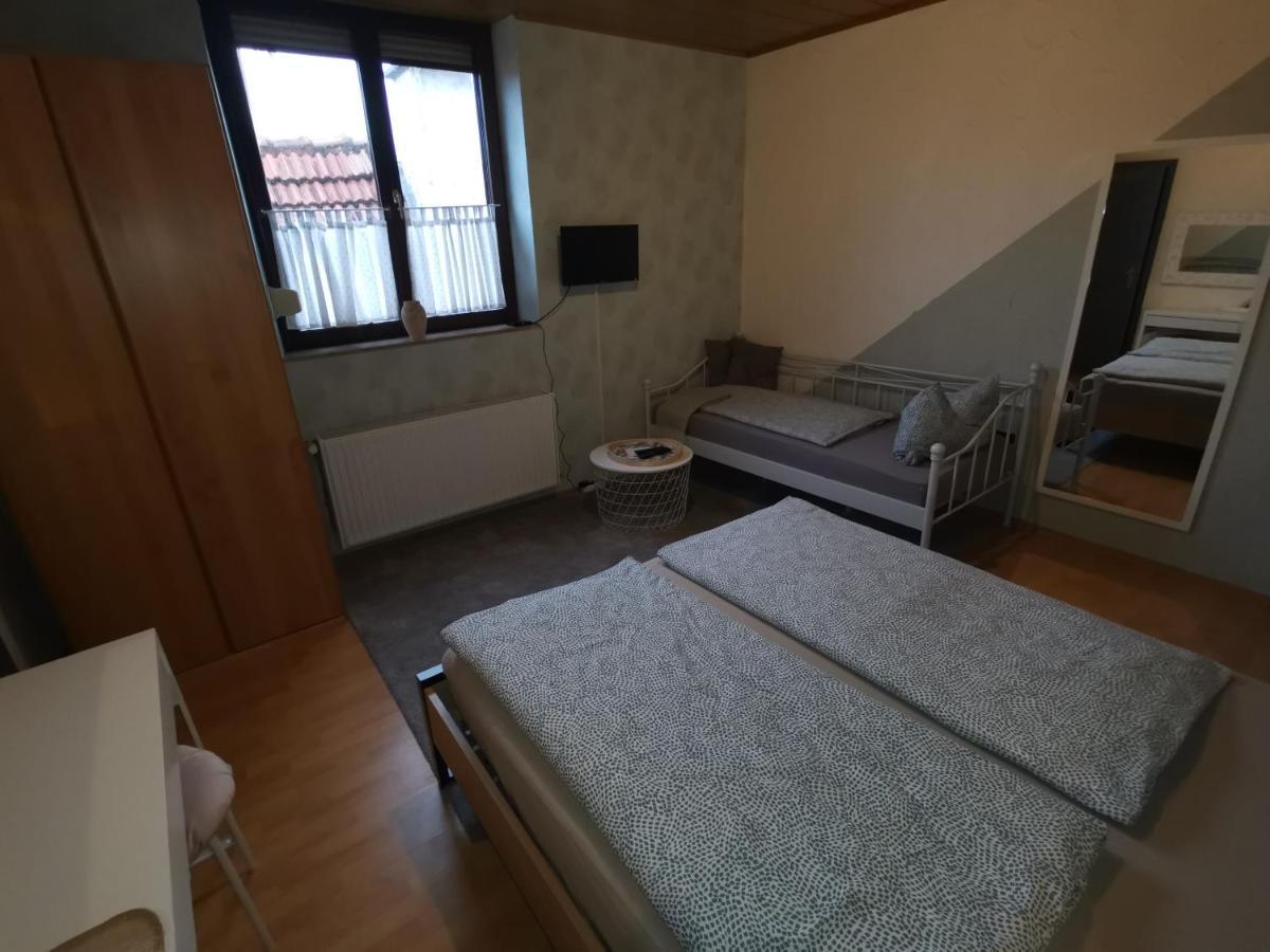 Pension Landgasthof - Iva Haßloch Esterno foto